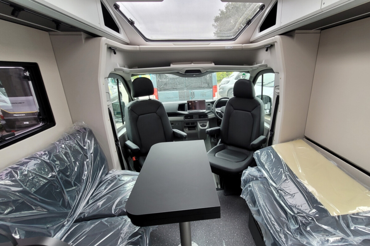 733302 18 Adria CompactMaxDL S9058201