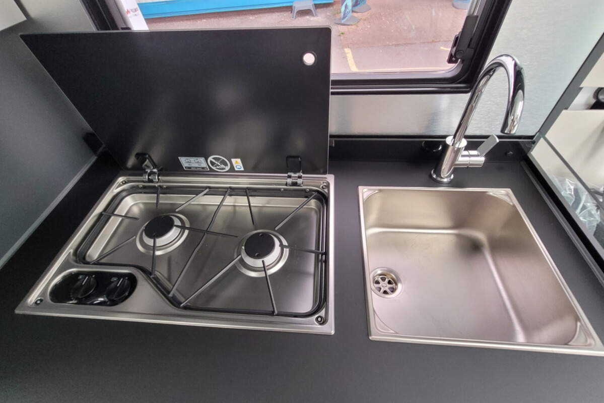 733302 22 Adria CompactMaxDL S9058201