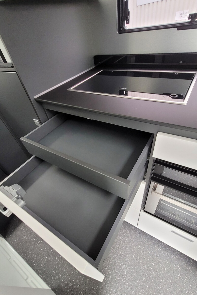 733302 25 Adria CompactMaxDL S9058201