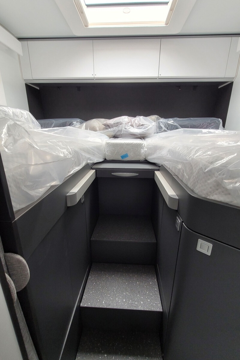 733302 29 Adria CompactMaxDL S9058201