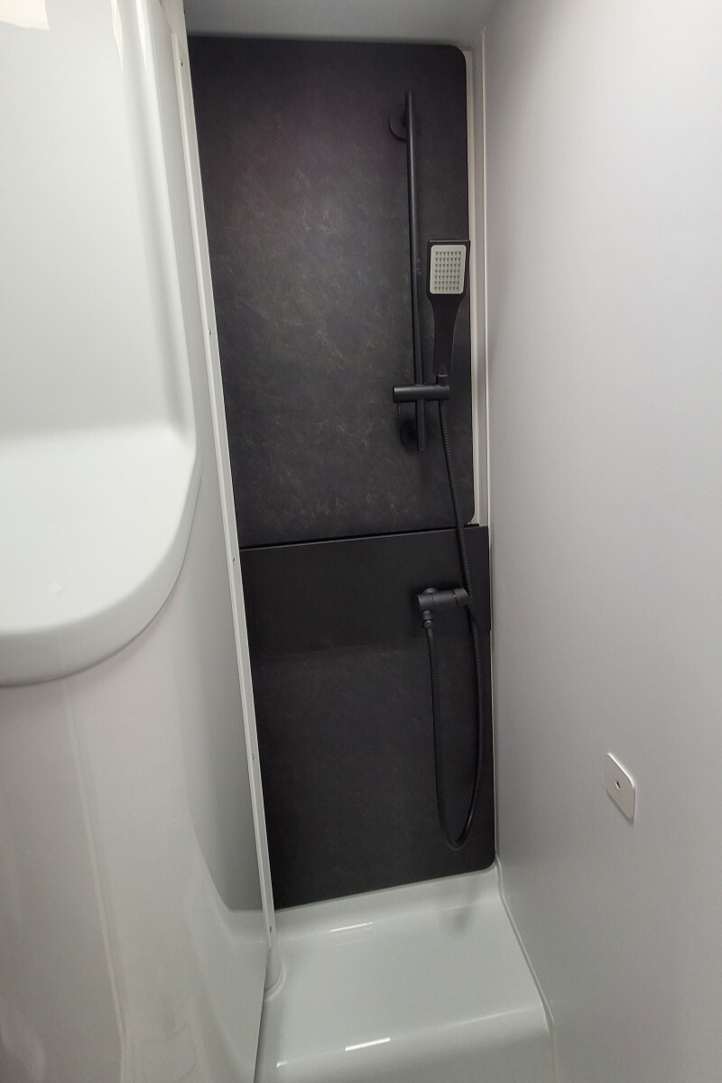 733302 35 Adria CompactMaxDL S9058201