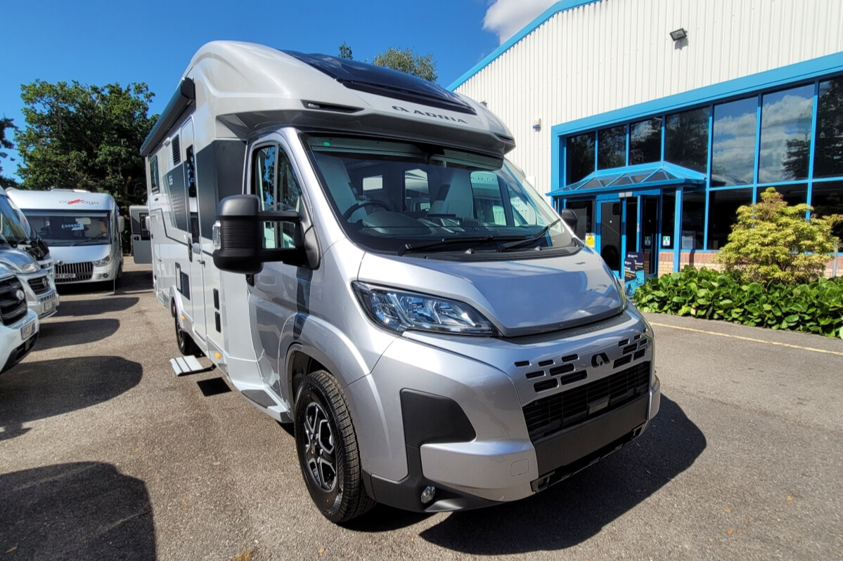 73CA7A 01 Adria Matrix670SL60th SMB08066