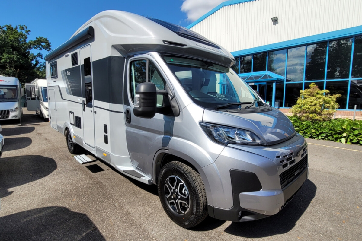 73CA7E 02 Adria Matrix670SL60th SMB08066