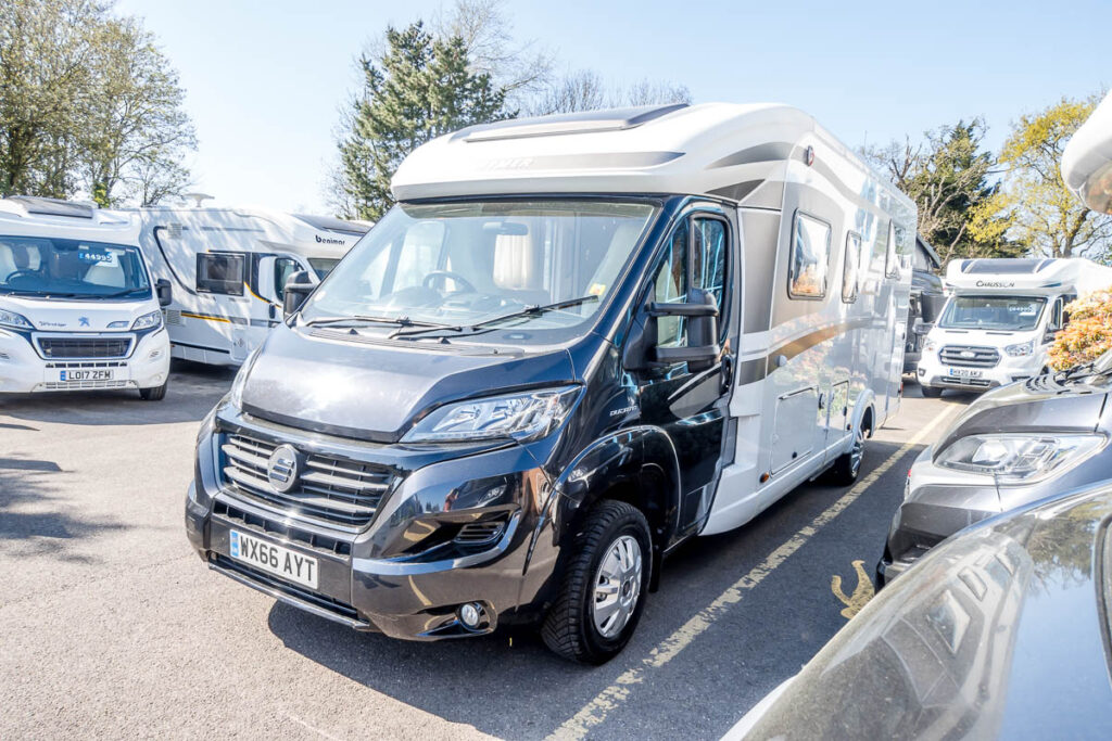 746F5A 02 2016 Hymer T698CL WX66AYT