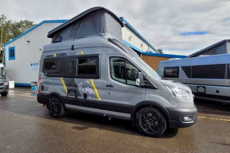 724B86 02 Swift TrekkerS ESM63862