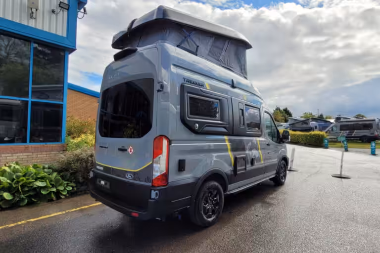 724B86 03 Swift TrekkerS ESM63862