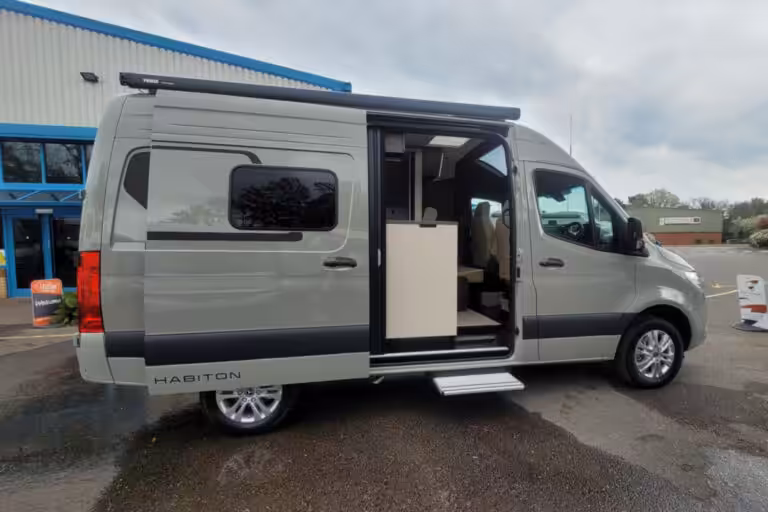 759722 03 Burstner HabitonHM6.0 TP883377