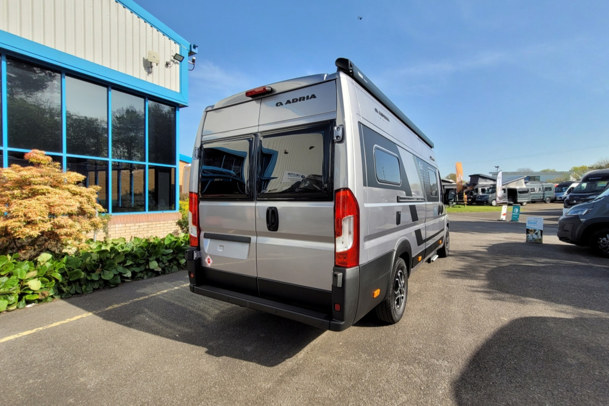 76B34E 06 Adria Twin640SGX 60thAnniversary SMC19584