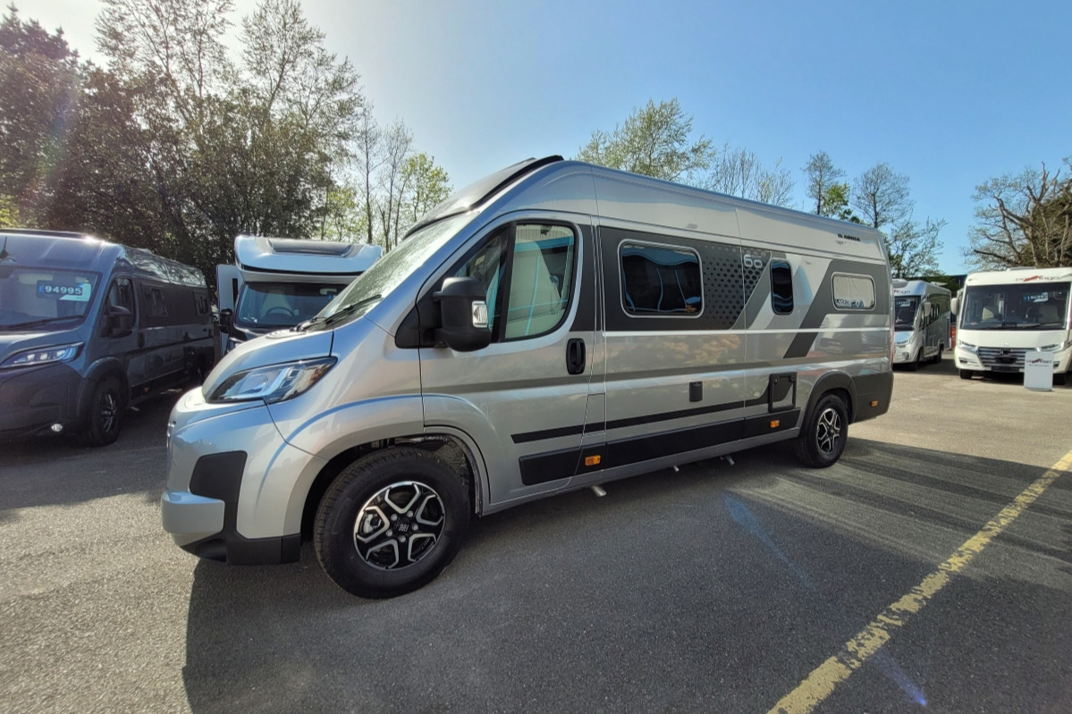 76B34E 08 Adria Twin640SGX 60thAnniversary SMC19584