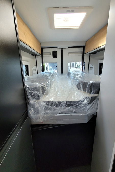 76B34E 23 Adria Twin640SGX 60thAnniversary SMC19584