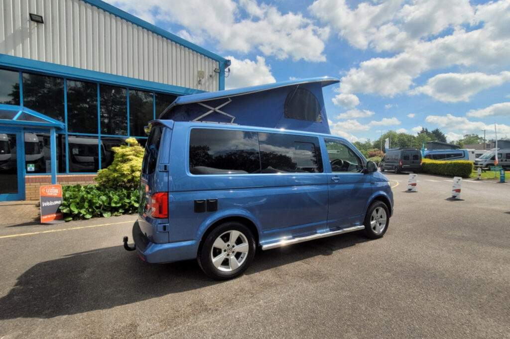 78017E 03 Volkswagen DirectCampers Carrick RE17FGP