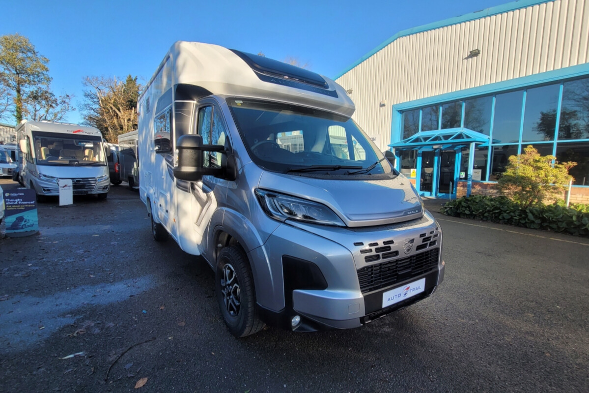 24256F2 01 Autotrail Imala615 SMB90537