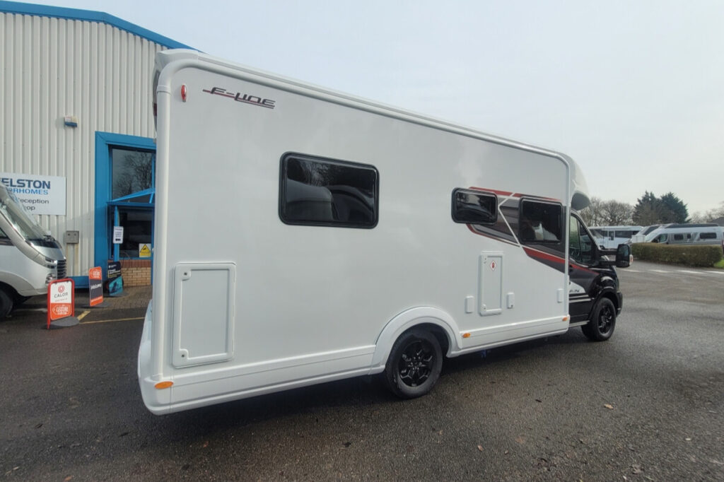 2B2DCCE 03 Autotrail F74 DSD76812