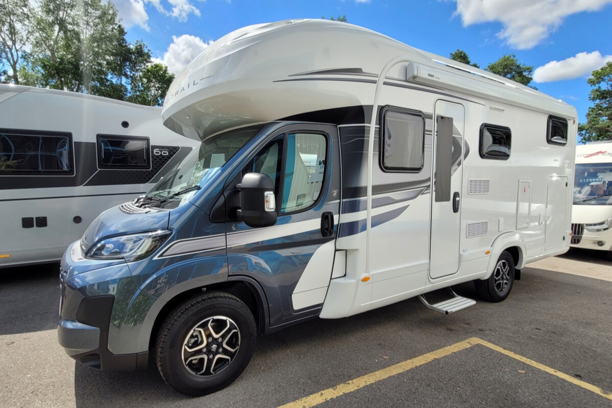 727096 05 Autotrail Imala736G R2Z65802