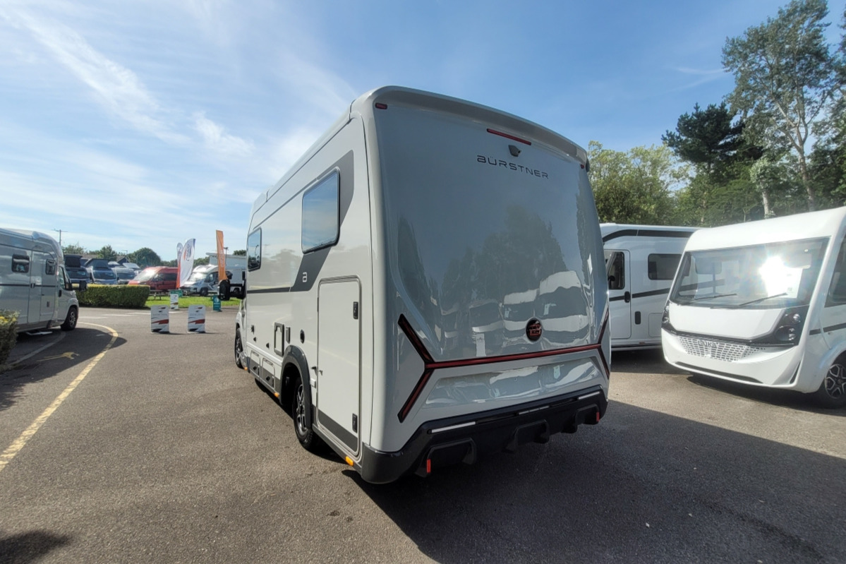 7596B2 05 Burstner SignatureSFT7.1 SMC21380