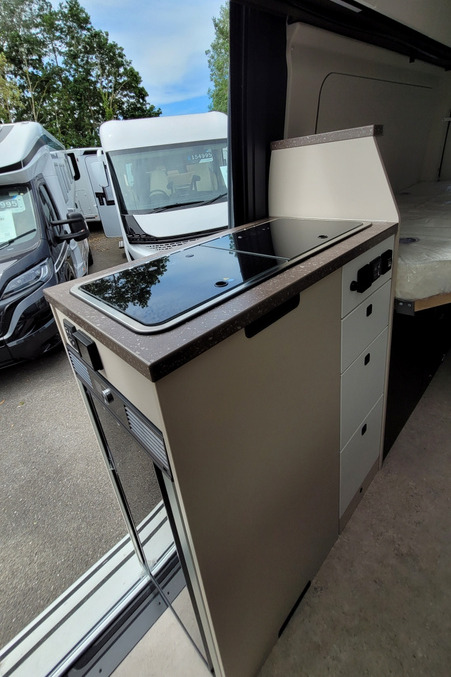 75972A 14 Burstner HabitonHMX6.0 TP871513
