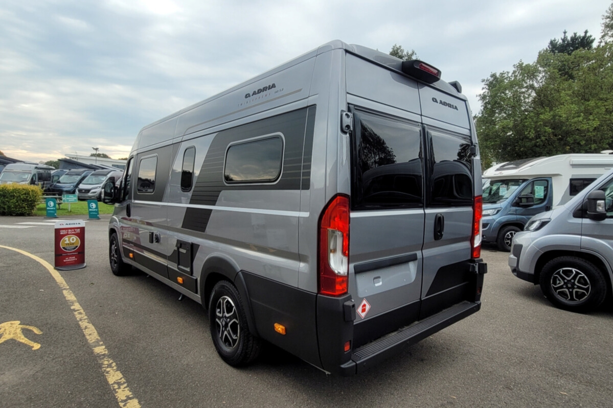 762EDE 05 Adria TwinSupreme640SLB SMB57522