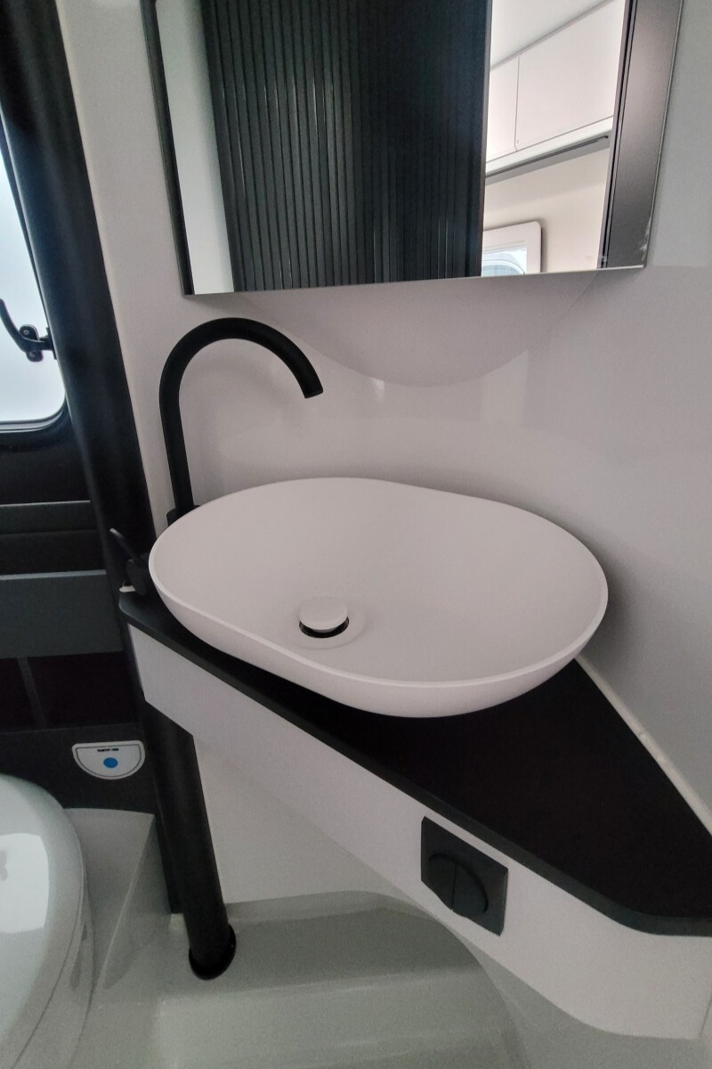 762EDE 29 Adria TwinSupreme640SLB SMB57522