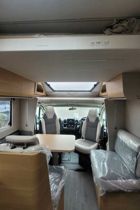 7665F2 16 Adria Matrix670SL60thAnniversary SMC32149