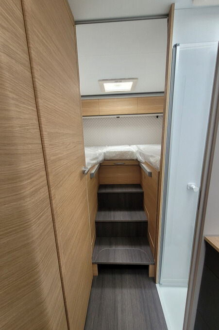 7665F2 24 Adria Matrix670SL60thAnniversary SMC32149