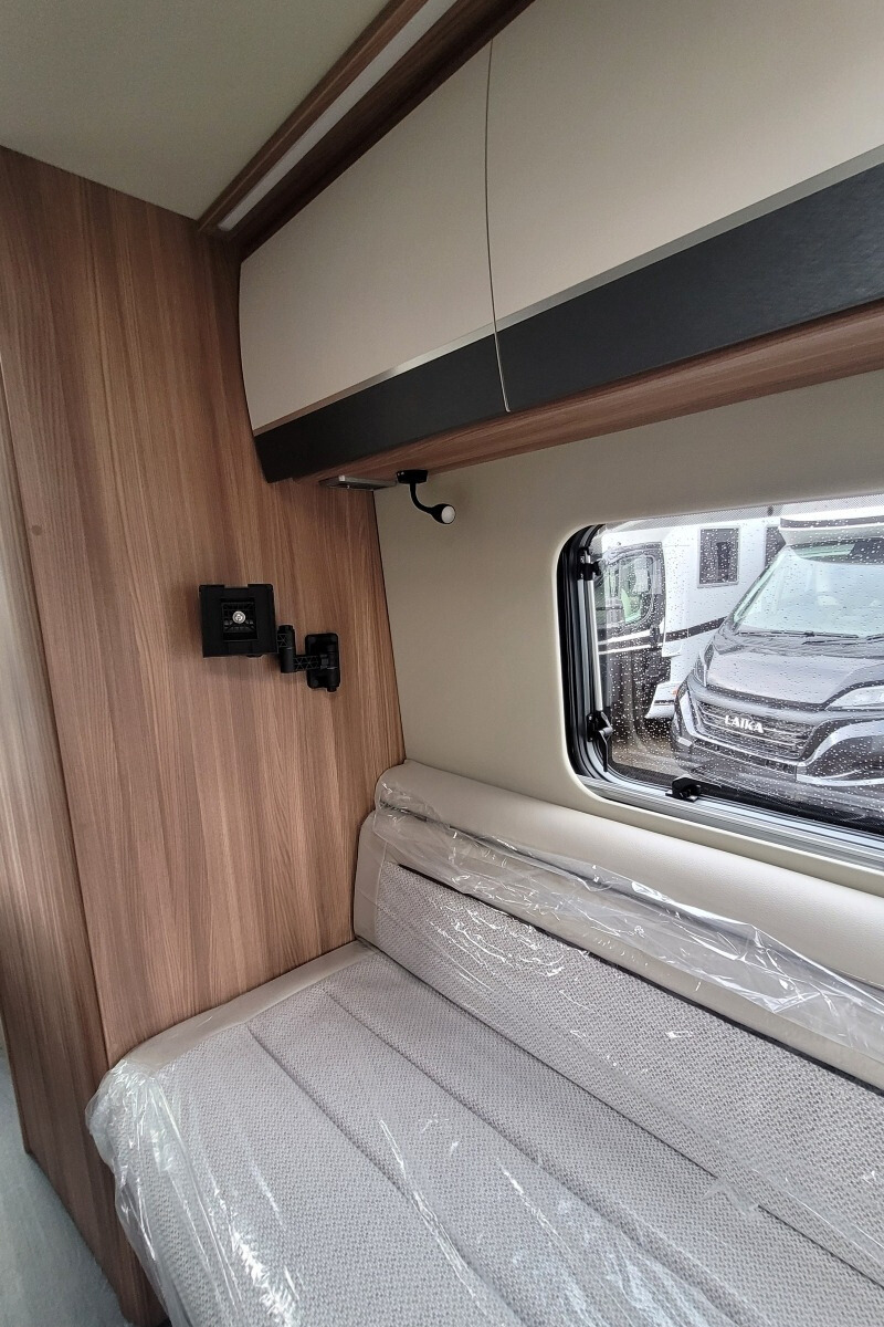 76B0A6 26 Autotrail VLine610SE SG064073