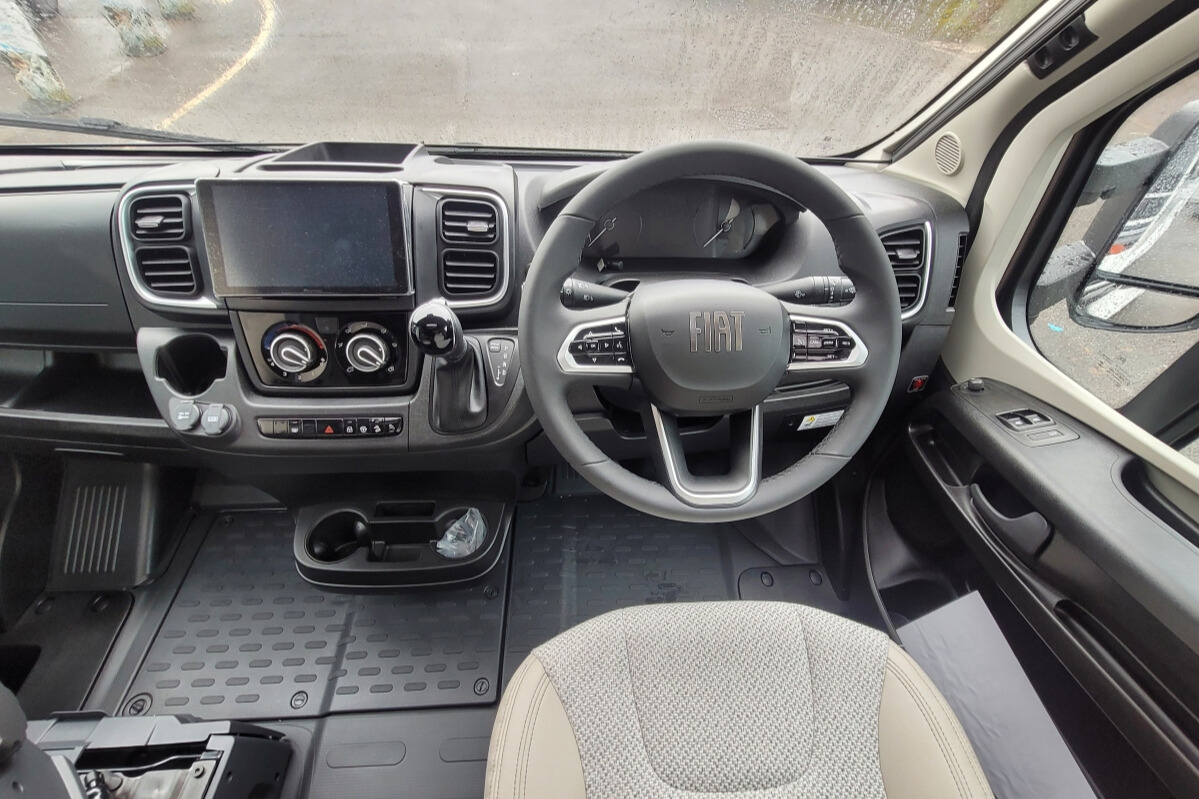 76B0B6 08 Autotrail Imala736 SMC16154