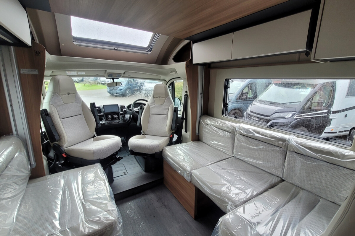 76B0B6 11 Autotrail Imala736 SMC16154