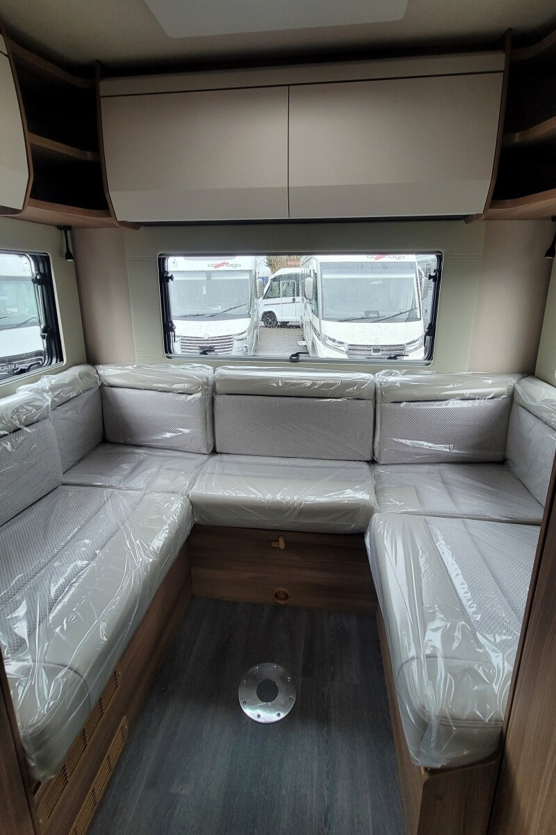 76B0B6 27 Autotrail Imala736 SMC16154