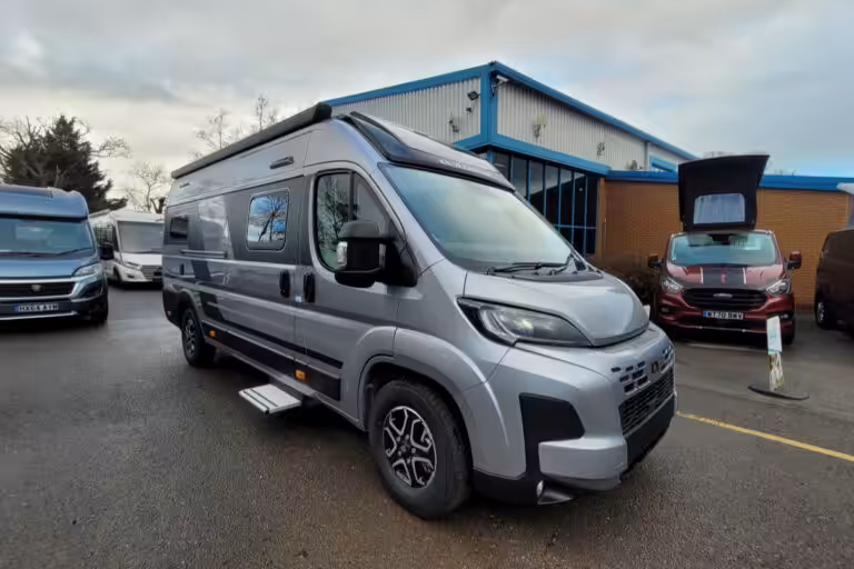 76B38A 01 Adria TwinSupreme640SGX SMC02085