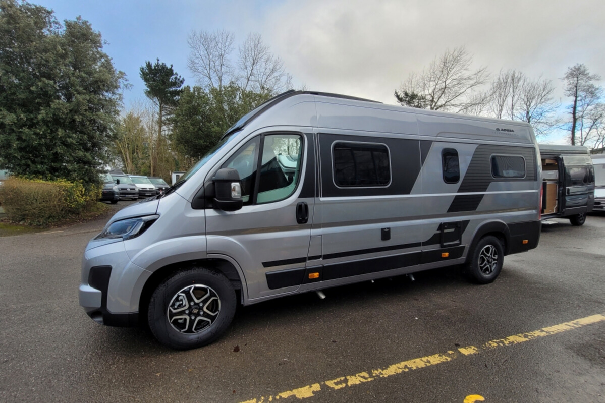 76B38A 06 Adria TwinSupreme640SGX SMC02085