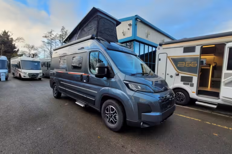 76B39E 01 Adria TwinSports600SPB SMB90188