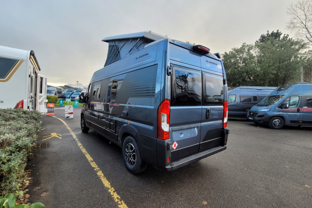 76B39E 05 Adria TwinSports600SPB SMB90188