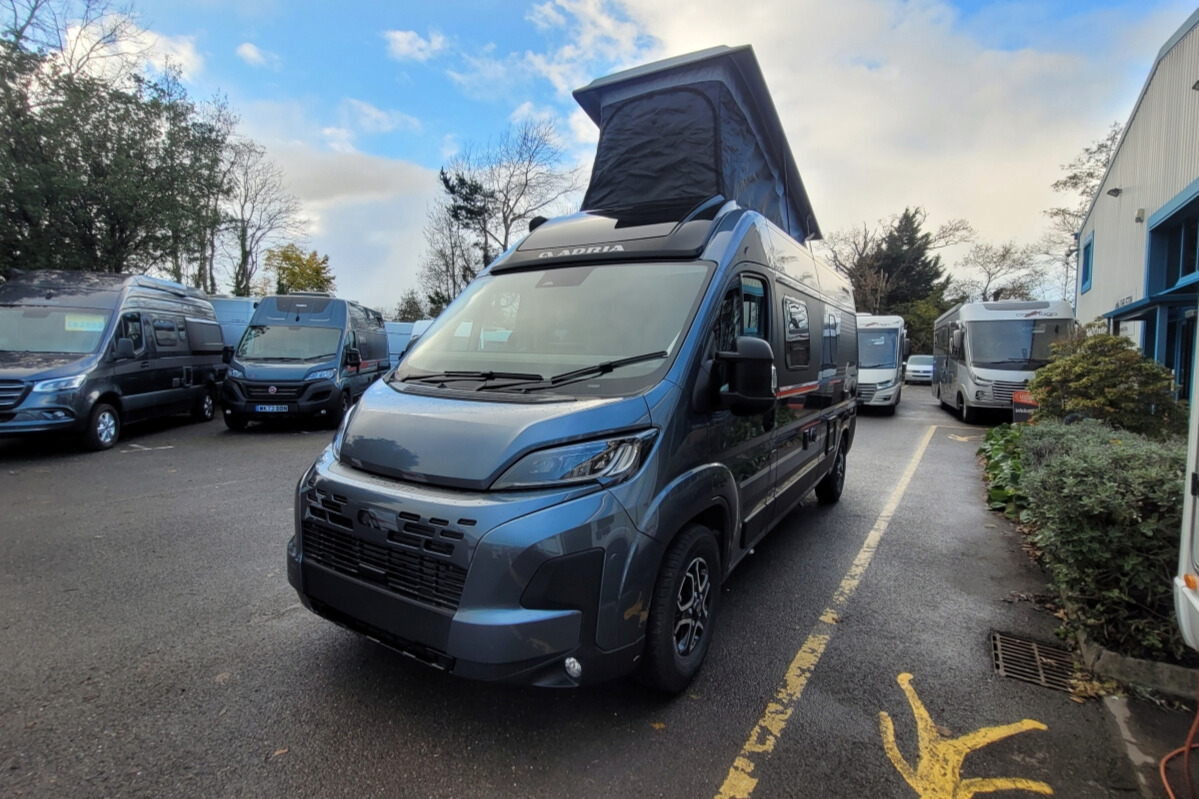 76B39E 06 Adria TwinSports600SPB SMB90188