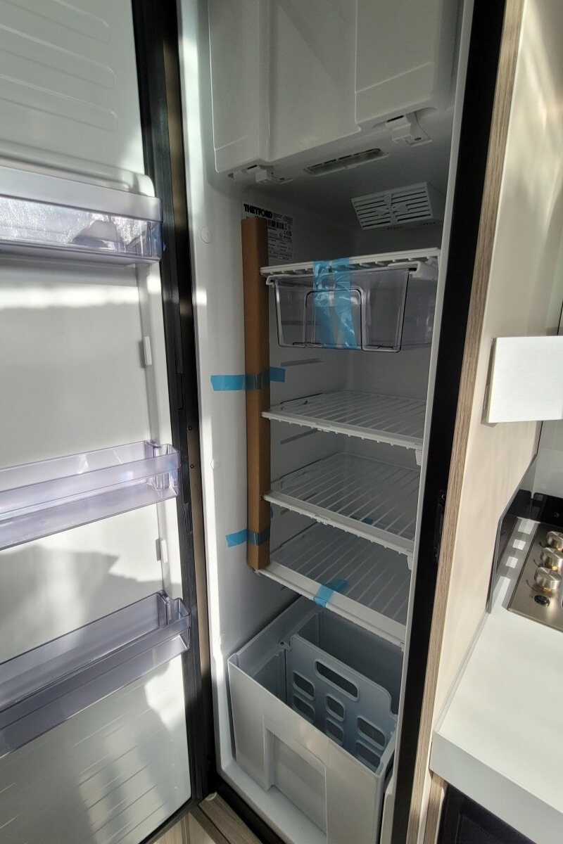 76B3D6 24 Adria CompactSupremeDL SMC15818