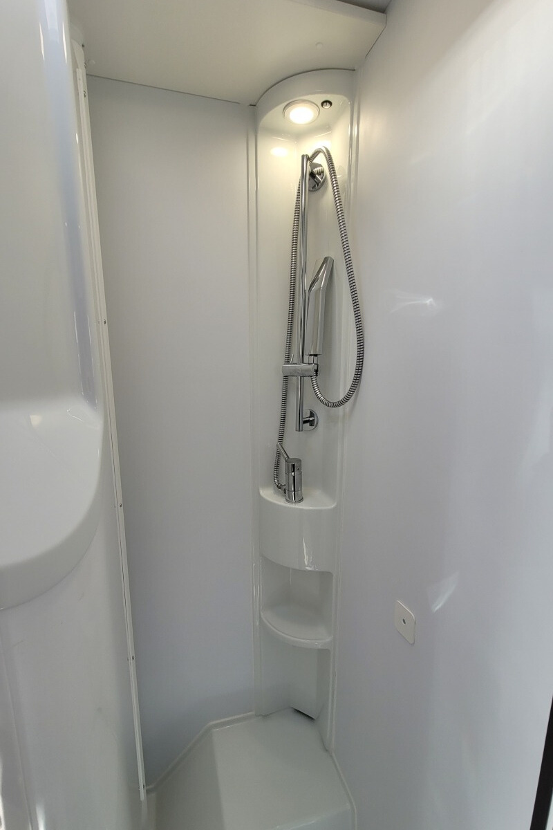 76B3D6 30 Adria CompactSupremeDL SMC15818