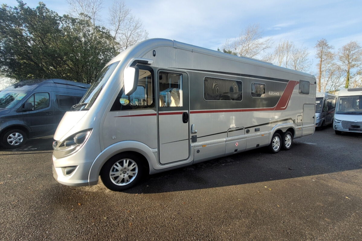 76C336 07 Burstner EleganceI920G WR73VSY