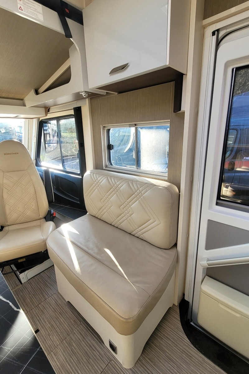 76C336 16 Burstner EleganceI920G WR73VSY