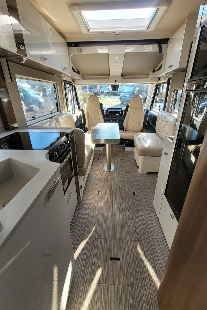 76C336 24 Burstner EleganceI920G WR73VSY