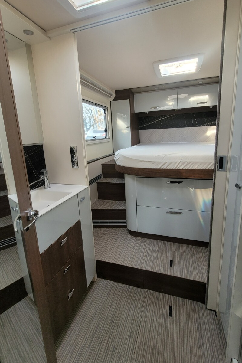 76C336 29 Burstner EleganceI920G WR73VSY