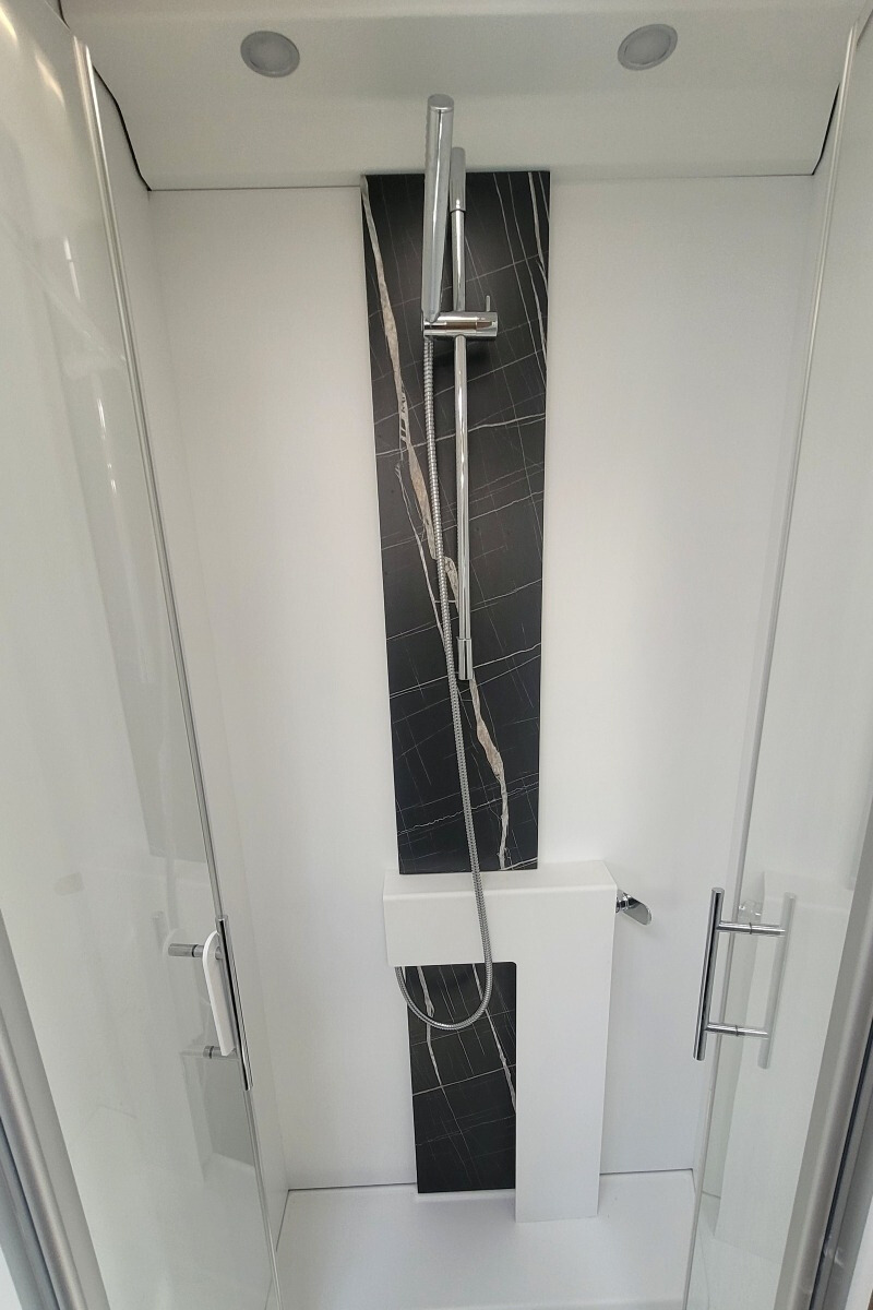 76C336 30 Burstner EleganceI920G WR73VSY