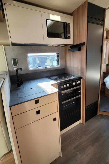 76CD36 17 Autotrail Imala730 SMC19027