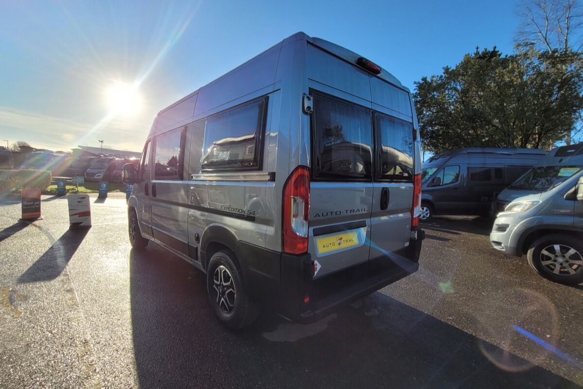 76F43A 05 Autotrail Expedition54 SG056404
