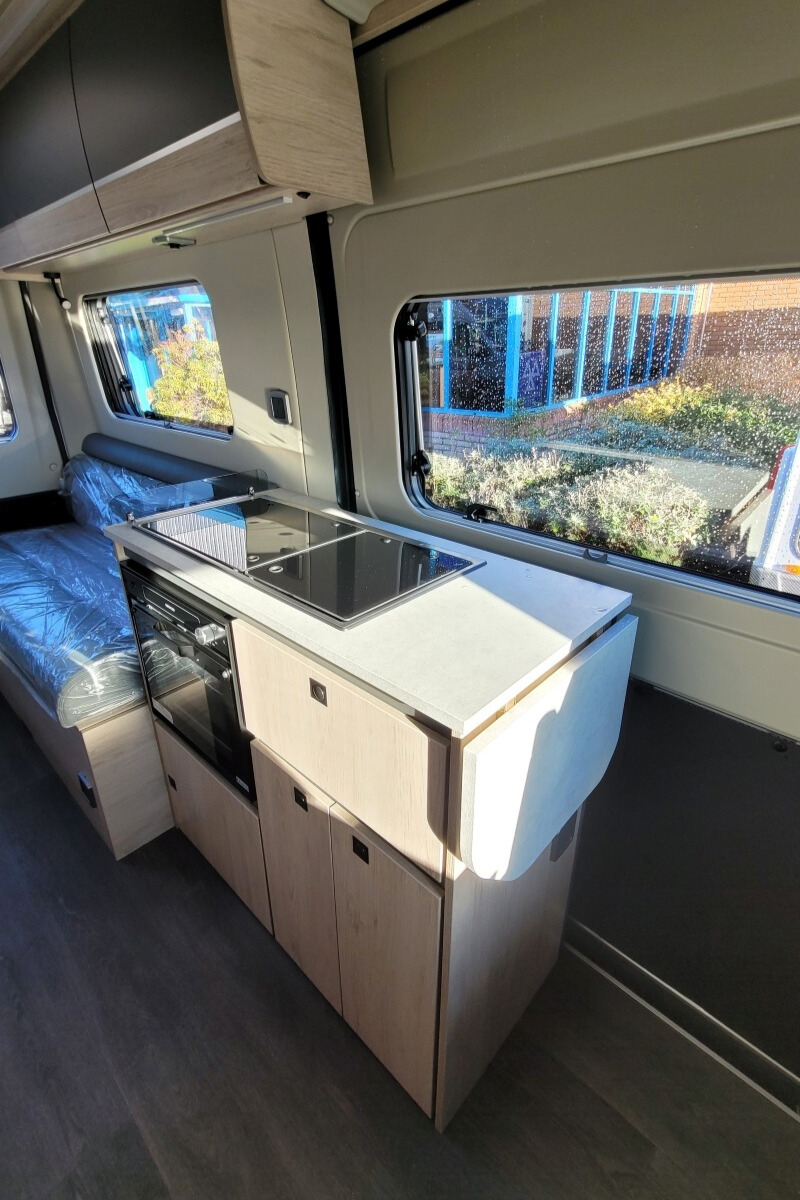 76F43A 16 Autotrail Expedition54 SG056404