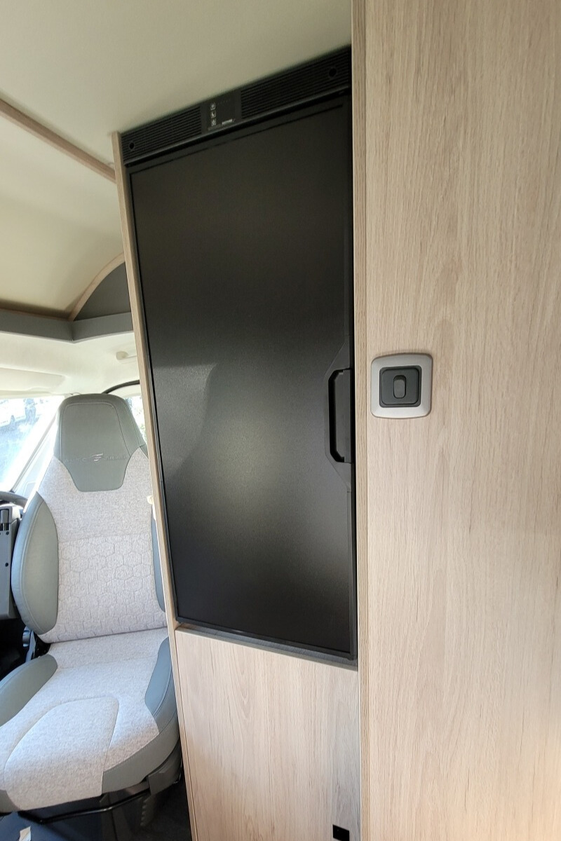 76F43A 18 Autotrail Expedition54 SG056404
