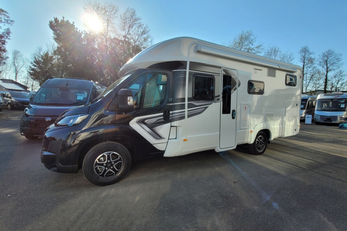 77A526 06 Autotrail Imala736G SMC21447