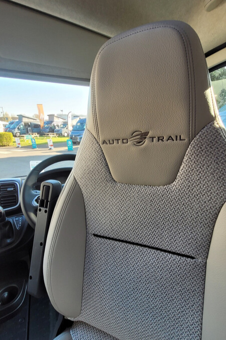 77A526 10 Autotrail Imala736G SMC21447