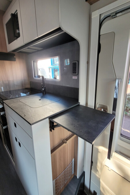 77A526 19 Autotrail Imala736G SMC21447