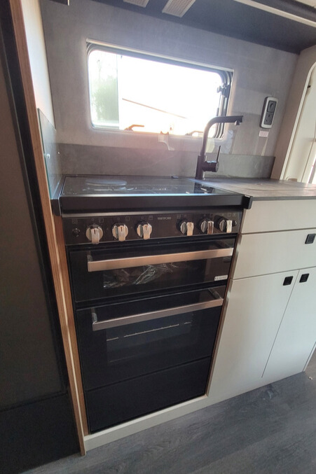 77A526 20 Autotrail Imala736G SMC21447