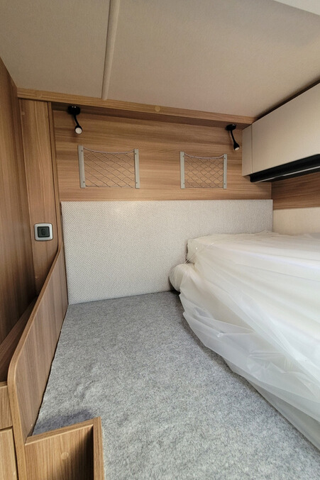 77A526 29 Autotrail Imala736G SMC21447