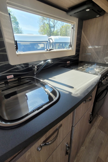 77F4BE 16 Autosleeper BurfordDuo CU23AHD